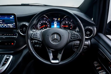 Mercedes-Benz V Class 2.0 V300d AMG Line MPV 5dr Diesel G-Tronic+ Euro 6 (s/s) XLWB (237 ps) 30