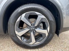 Nissan Qashqai 1.3 Qashqai N-Connecta DiG-T MHEV 5dr 13
