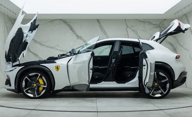 Ferrari Purosangue 5