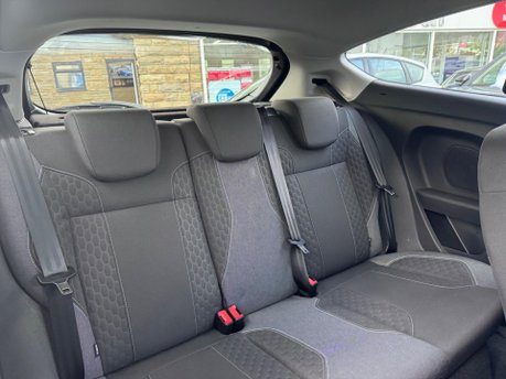 Ford Fiesta ZETEC S 13