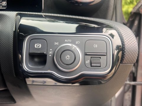 Mercedes-Benz A Class 1.3 A200 AMG Line 7G-DCT Euro 6 (s/s) 5dr 25