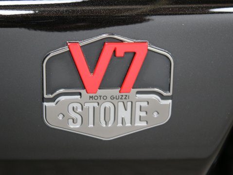 Moto Guzzi V7 V7 STONE SPECIAL EDITION 14