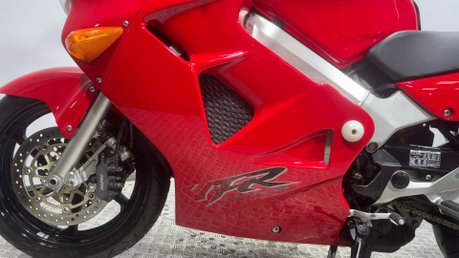 Honda VFR 1998 ONLY 16K FUEL INJECTED NON VTEC FULL LUGGAGE 800CC 38