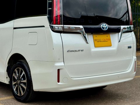 Toyota Esquire Hybrid Hybrid Gi 31