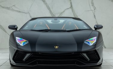 Lamborghini Aventador S LP 740-4 ROADSTER 10