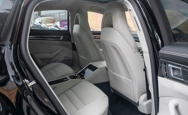 Porsche Panamera Turbo S E-Hybrid 15