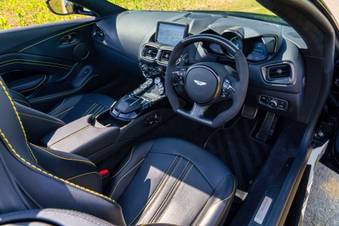 Aston Martin Vantage Roadster 9