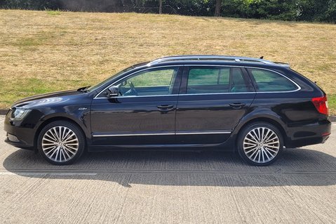 Skoda Superb LAURIN AND KLEMENT V6 DSG 8
