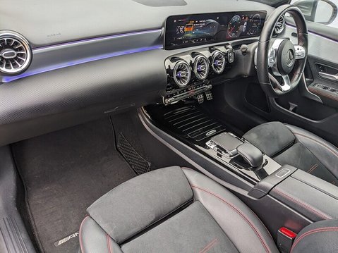 Mercedes-Benz A Class A 250 AMG LINE PREMIUM 14