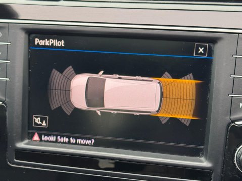 Volkswagen Touran 1.6 TDI BlueMotion Tech SE Family DSG Euro 6 (s/s) 5dr 20