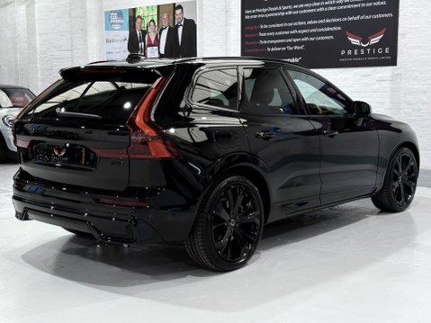 Volvo XC60 B5 ULTRA BLACK EDITION AWD 22