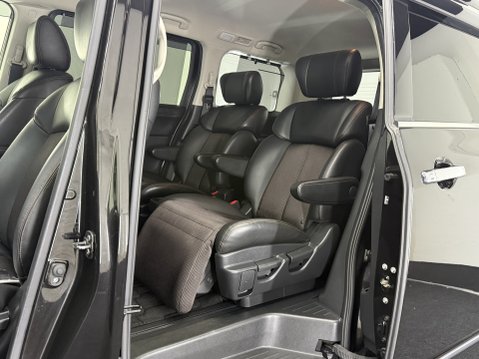Nissan Elgrand E52 3.5 V6 4WD Highway Star, PNE52 34