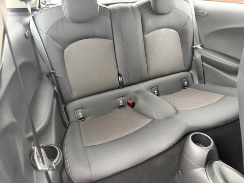 Mini Hatchback 1.5 One Classic II 3dr 34