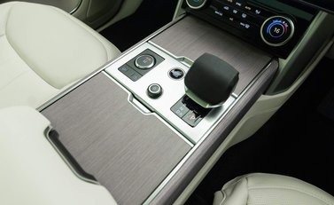 Land Rover Range Rover D350 Autobiography 17