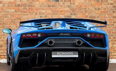 Lamborghini Aventador SVJ LP 770-4 3