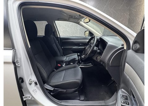 Mitsubishi Outlander 2.2 DI-D 3 SUV 5dr Diesel Manual 4WD Euro 6 (s/s) (147 ps) 24