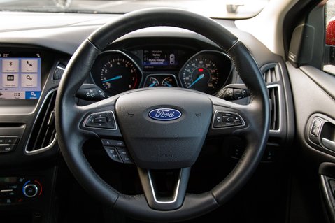 Ford Focus TITANIUM X 21