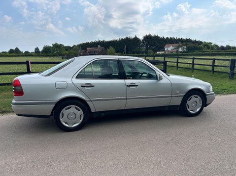 Mercedes-Benz C Class 1.8 C180 Elegance 4dr 17
