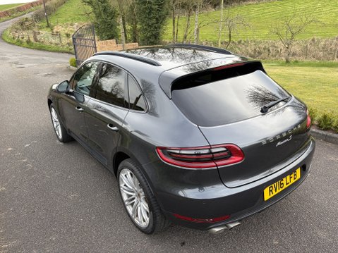 Porsche Macan D S PDK 10