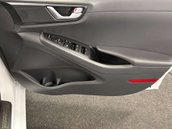 Hyundai IONIQ 1.6 IONIQ Premium FHEV Semi-Auto 5dr 10