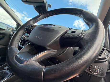 Ford Fiesta TITANIUM 16