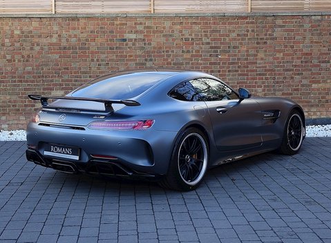 Mercedes-Benz Amg GT GT R 7