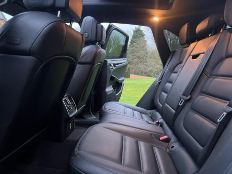 Porsche Macan S PDK 20