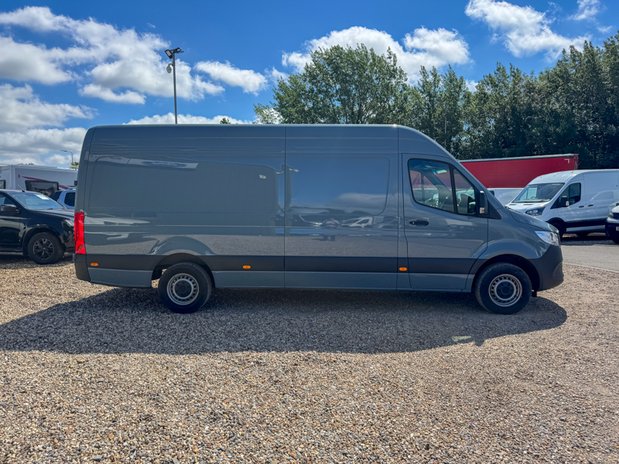 Mercedes-Benz Sprinter AUTO LWB L3H2 High Roof Air Con Cam EURO 6 5