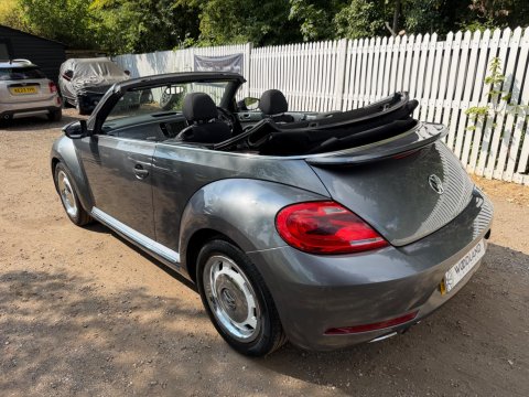 Volkswagen Beetle DESIGN TSI BLUEMOTION TECHNOLOGY DSG 20