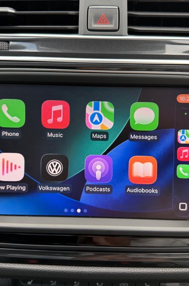 Volkswagen Tiguan R LINE TDI BMT 4MOTION DSG - PAN ROOF - APPLE CAR PLAY -ADAPTIVE CRUISE 