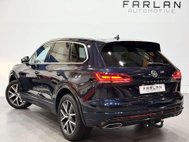 Volkswagen Touareg 3.0 TDI V6 R-Line SUV 5dr Diesel Tiptronic 4Motion Euro 6 (s/s) (286 ps) 4