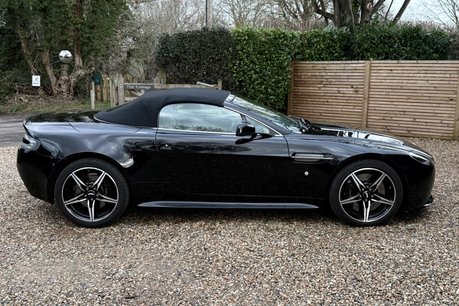 Aston Martin Vantage S V8 ROADSTER 16