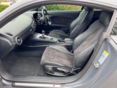 Audi TT 1.8 TFSI S line Euro 6 (s/s) 3dr 27