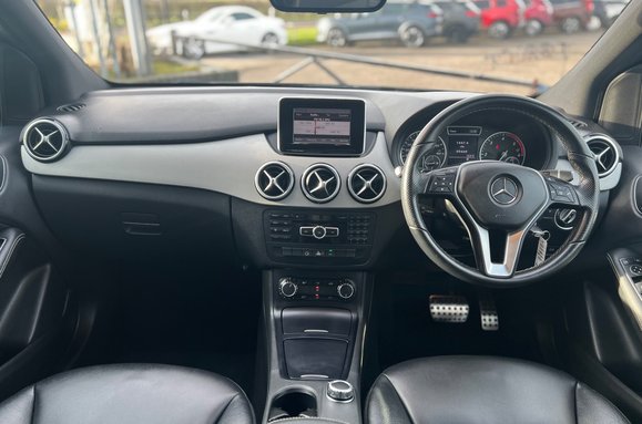 Mercedes-Benz B Class B180 1.8 CDI BLUEEFFICIENCY SPORT AUTO 33