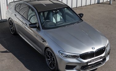 BMW M5 Competition 8