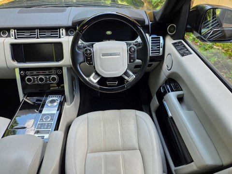 Land Rover Range Rover 3.0 Range Rover Vogue TDV6 Auto 4WD 5dr 13