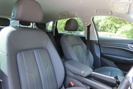 Audi E-Tron 50 Technik SUV 5dr Electric Auto quattro 71.2kWh (313 ps) 9
