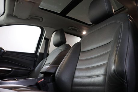 Ford Kuga ST-LINE X 35