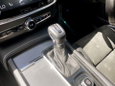 Volvo V90 2.0 D5 PowerPulse R-Design Pro Estate 5dr Diesel Auto AWD Euro 6 (s/s) (235 17