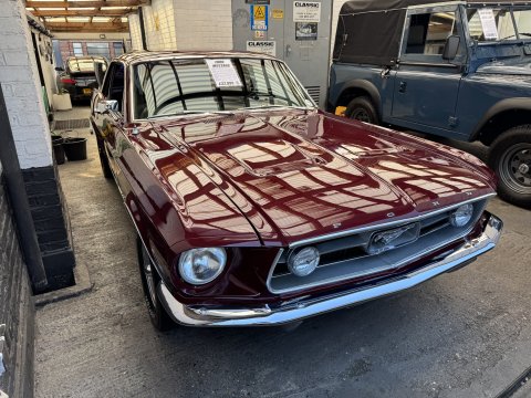 Ford Mustang 289 Hardtop Coupe 2