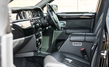 Rolls-Royce Phantom 13