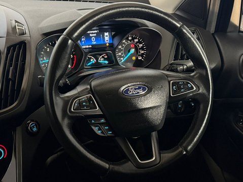 Ford Kuga ZETEC TDCI 13