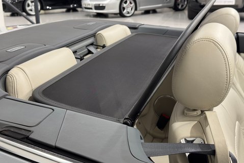 Jaguar XK 4.2 V8 Convertible 19