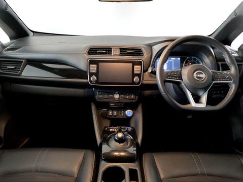 Nissan LEAF 59kWh e+ N-Connecta Hatchback 5dr Electric Auto (217 ps) Air Con - Alloys - 19