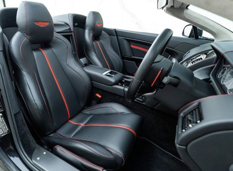 Aston Martin V12 Vantage S Roadster 12