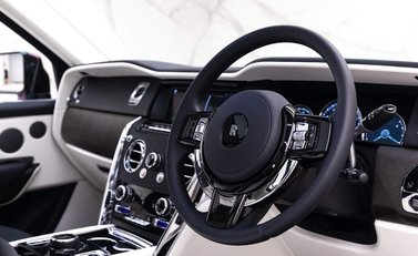 Rolls-Royce Cullinan V12 5