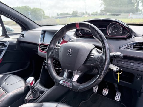 Peugeot 208 1.6 THP GTI 12