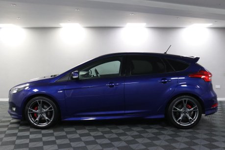Ford Focus ST-LINE X 18