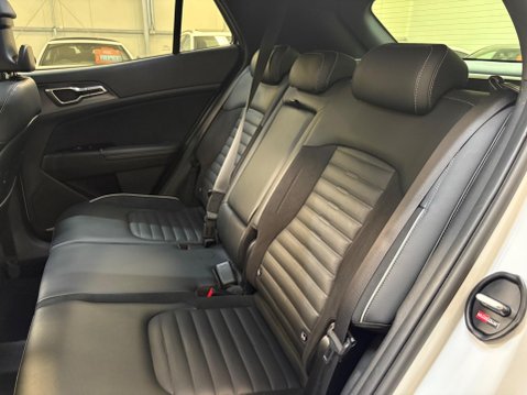 Kia Sportage 1.6 h T-GDi GT-Line S SUV 5dr Petrol Hybrid Auto Euro 6 (s/s) (226 bhp) 18