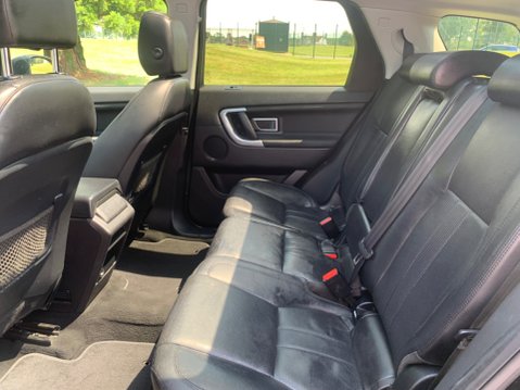 Land Rover Discovery Sport 2.0TD4 HSE 9